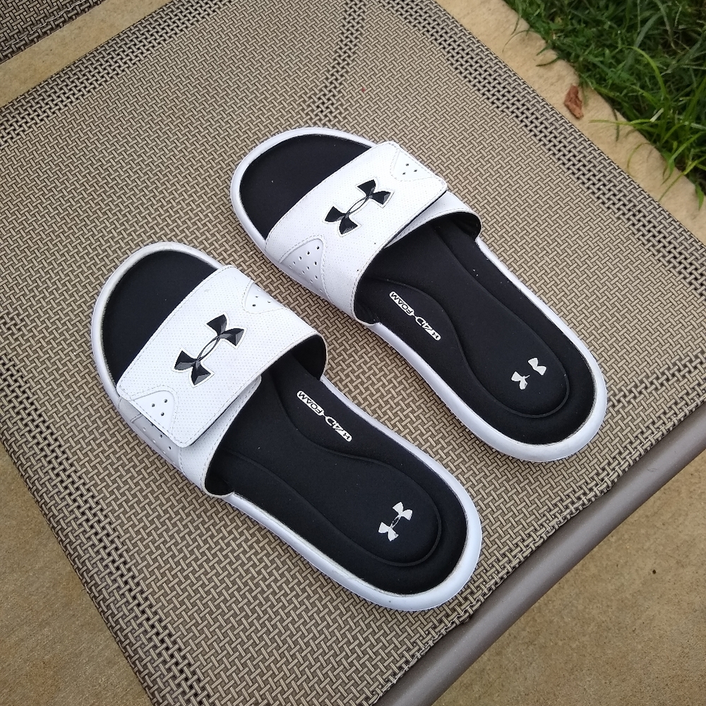 **SOLD** Under Armour sandals